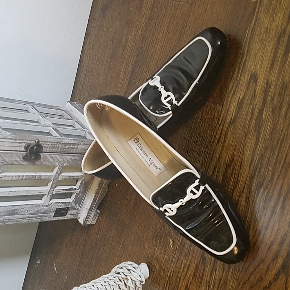 Etienne Aigner ZOEY patent leather loafers sz 9M